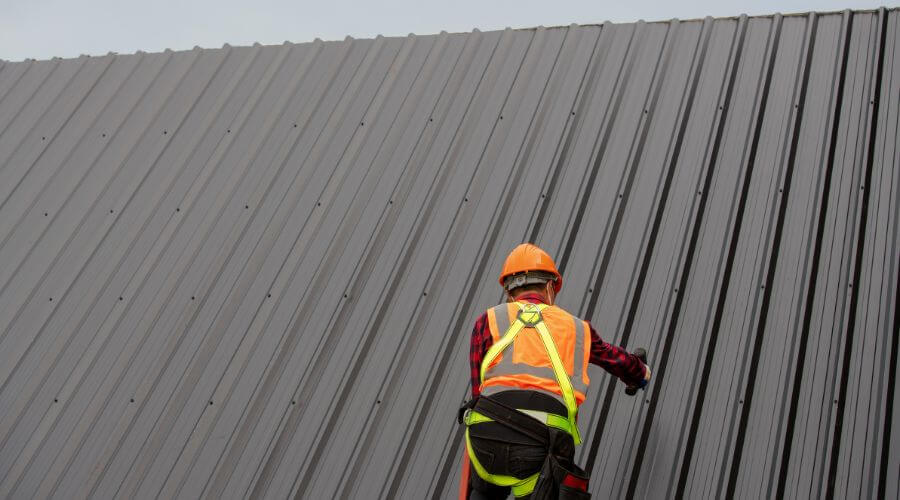 Expert Emergency Roof Repairs services in Cool, CA